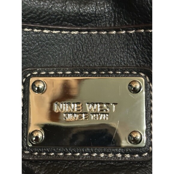 Nine West since 1973 Shoulder Bag /Black purse Ruffle detail Hobo EUC - Picture 4 of 7